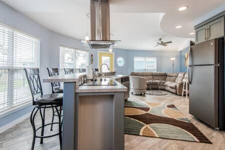 Maui East (Sunday Villas #1) House in Port Aransas