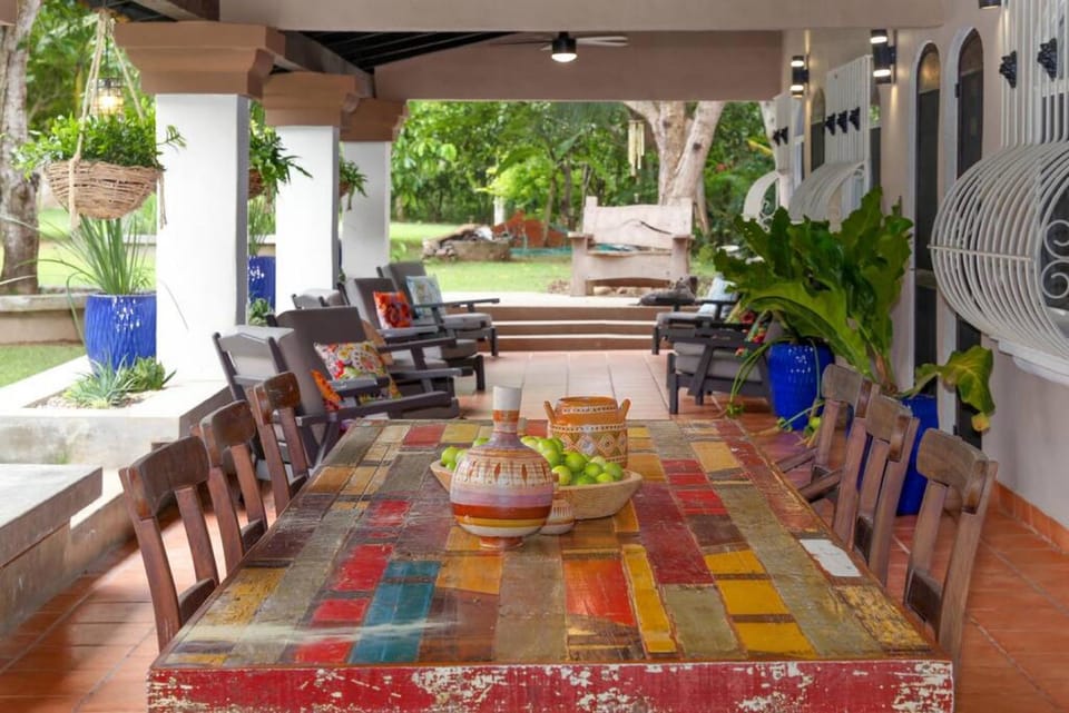 Living room, Seating area, Dining area, Garden view