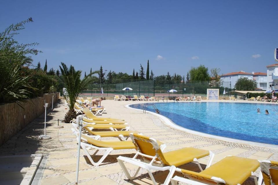 Pool view, Swimming pool, sunbed