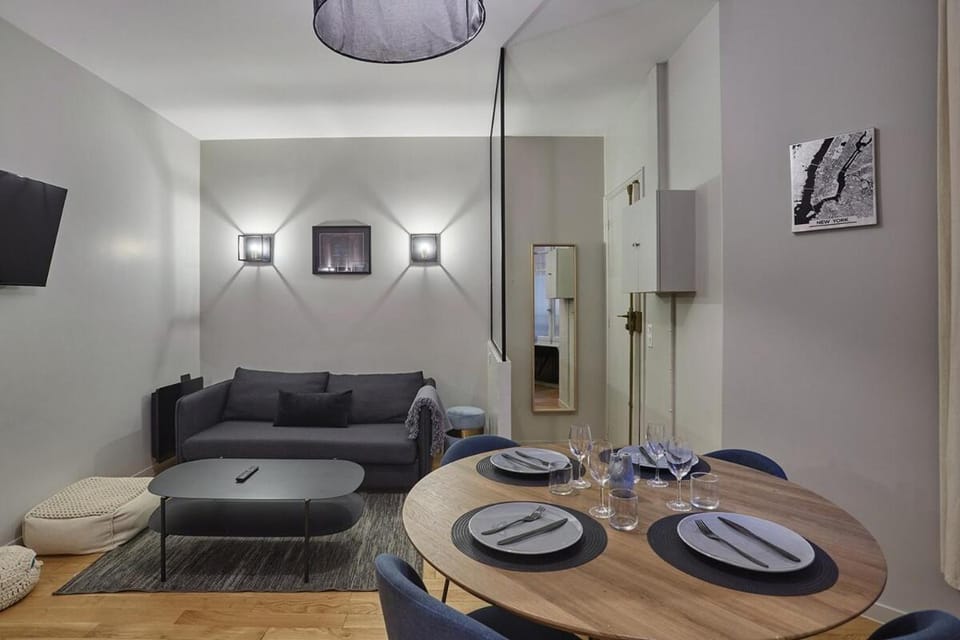 Apartment Center of Paris by Studio prestige Apartment in Paris