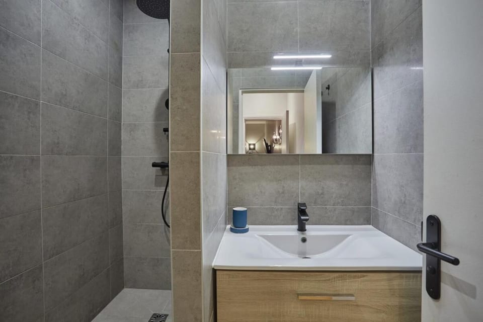 Apartment Center of Paris by Studio prestige Apartment in Paris