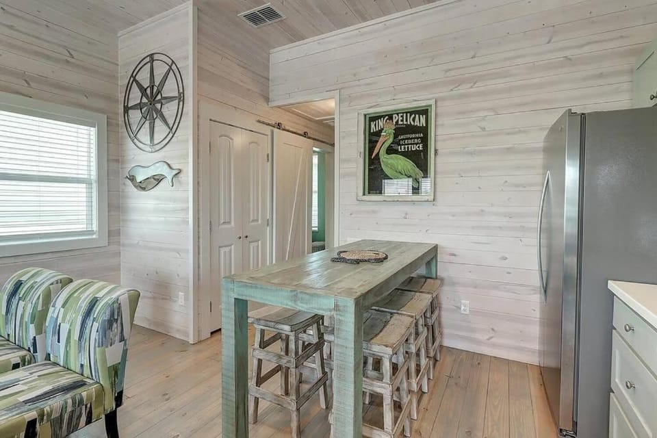 Poco Cabana (11th St Bungalows #8) House in Port Aransas