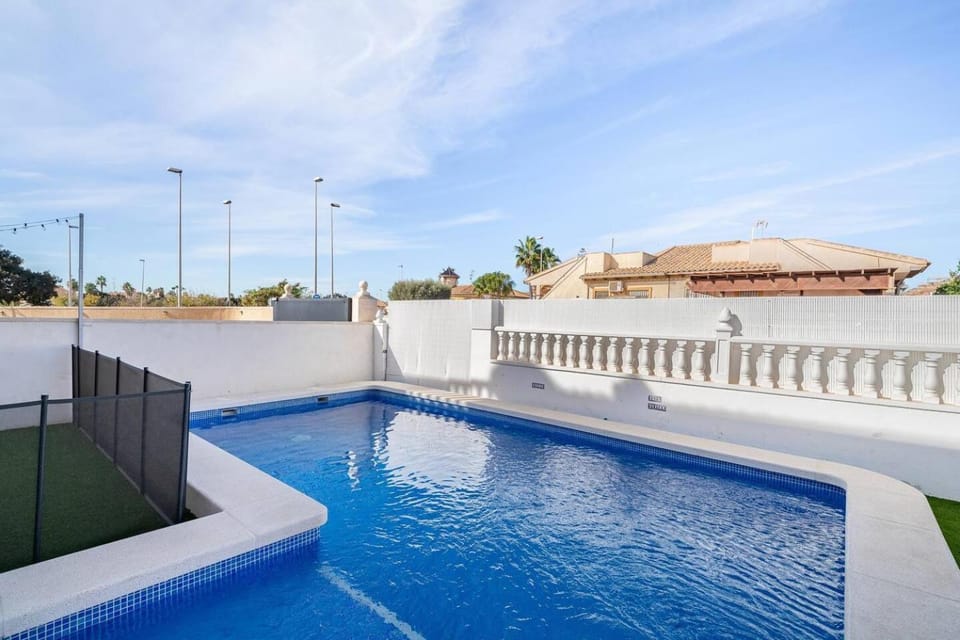 Property building, Pool view, Swimming pool, Swimming pool