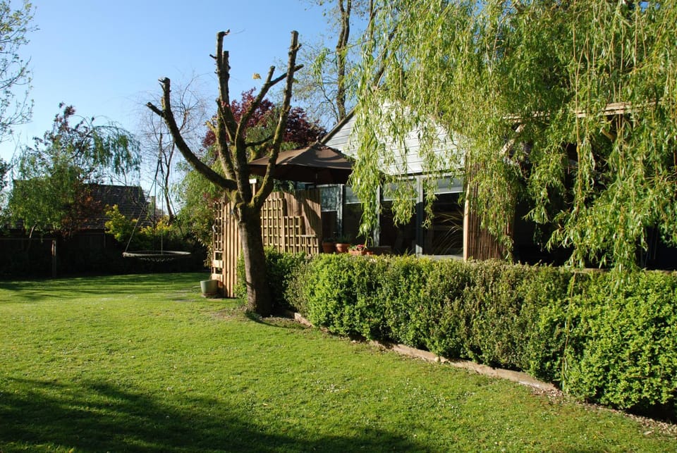 ‘The Den’ Self contained one bedroom annexe. Apartment in Test Valley District