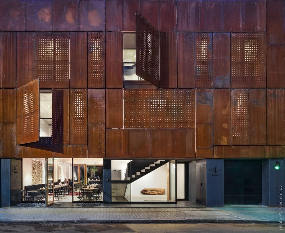 Property building, Facade/entrance