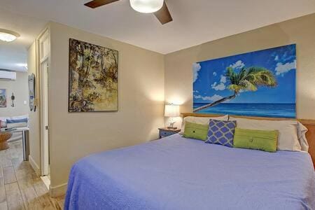Spanish Village Cottage w private cabana House in Port Aransas
