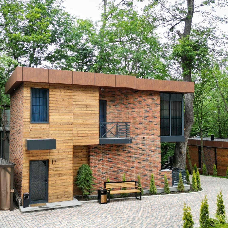 Property building, Day, Hot Tub, Coffee/tea facilities, View (from property/room)