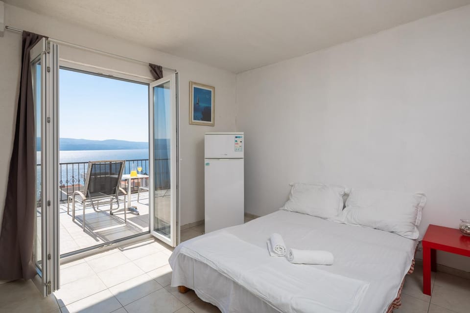 Bed, Balcony/Terrace, Sea view