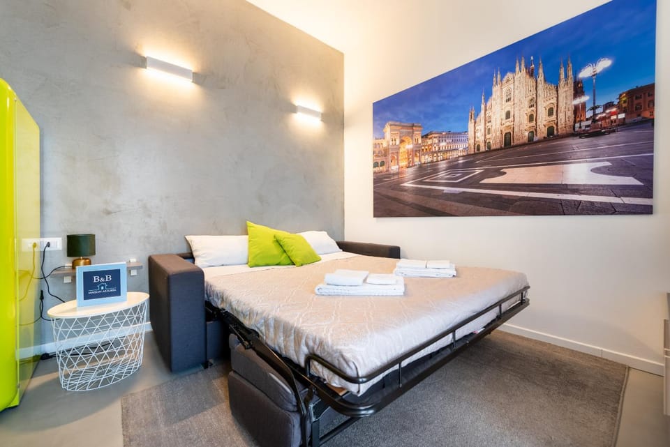 Bed, Living room