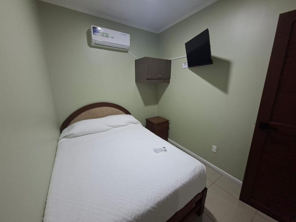 Hostal Ostello Amadeus Bed and Breakfast in Arica