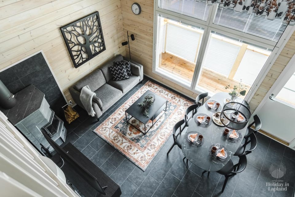 TV and multimedia, Living room, Seating area, Dining area