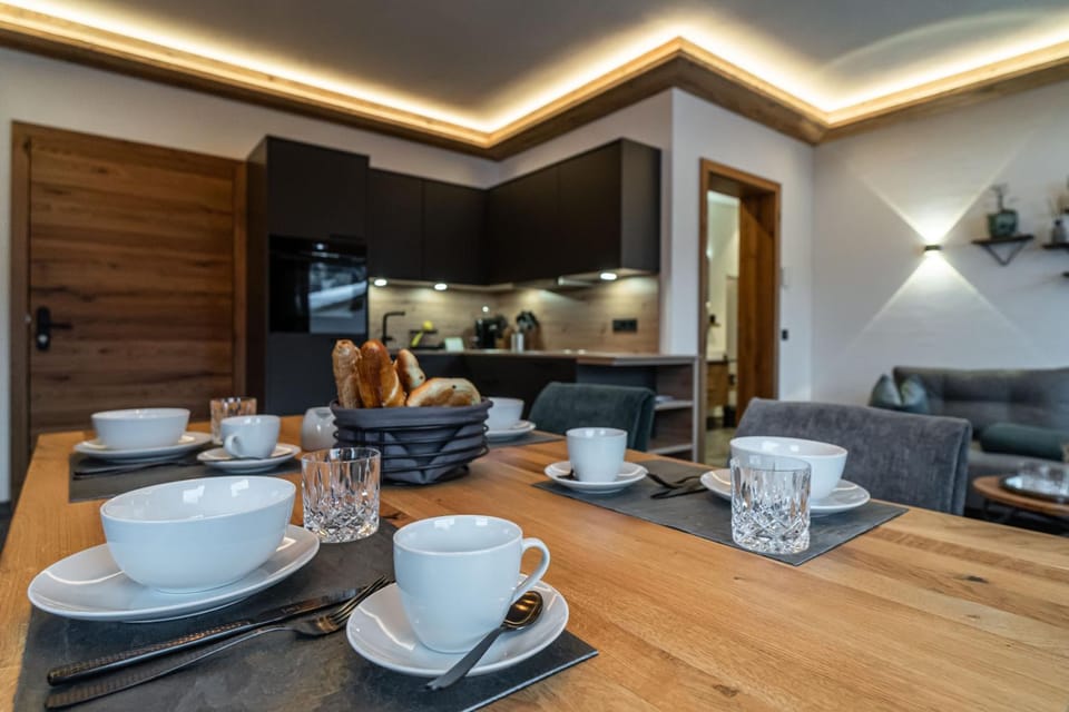 Living room, Breakfast, kitchen