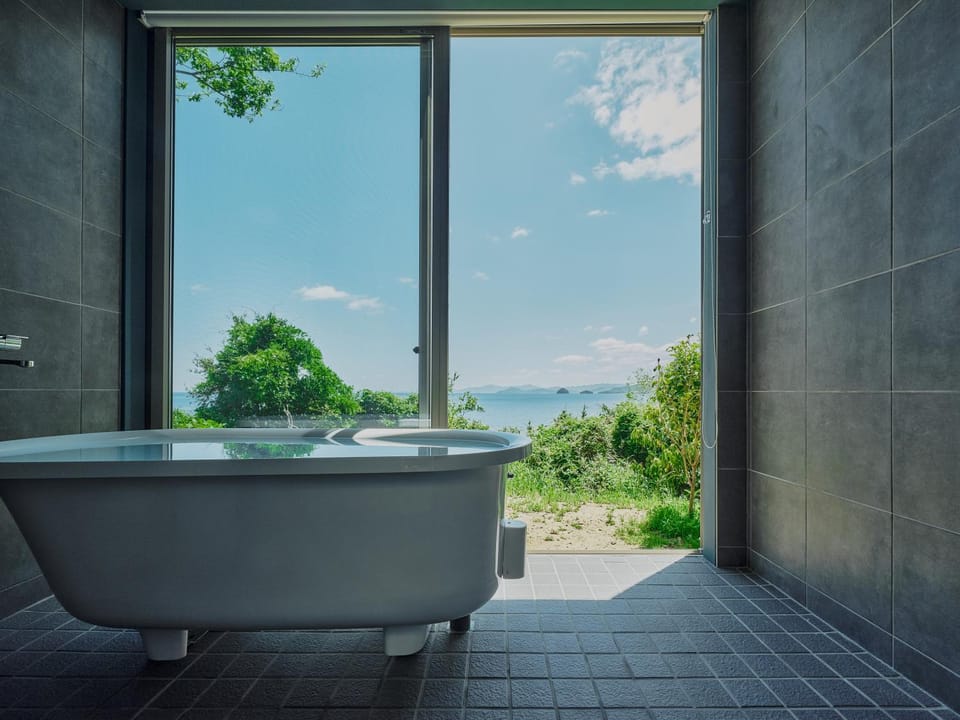 Natural landscape, Bathroom