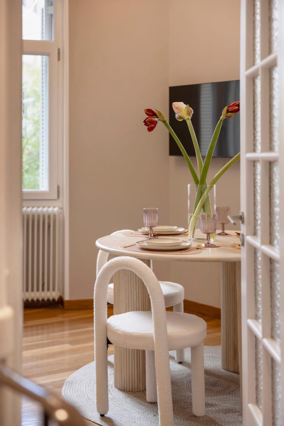 Acropolis Maisonette 3BR 6ppl 15min Metro&Museum Apartment in Kallithea