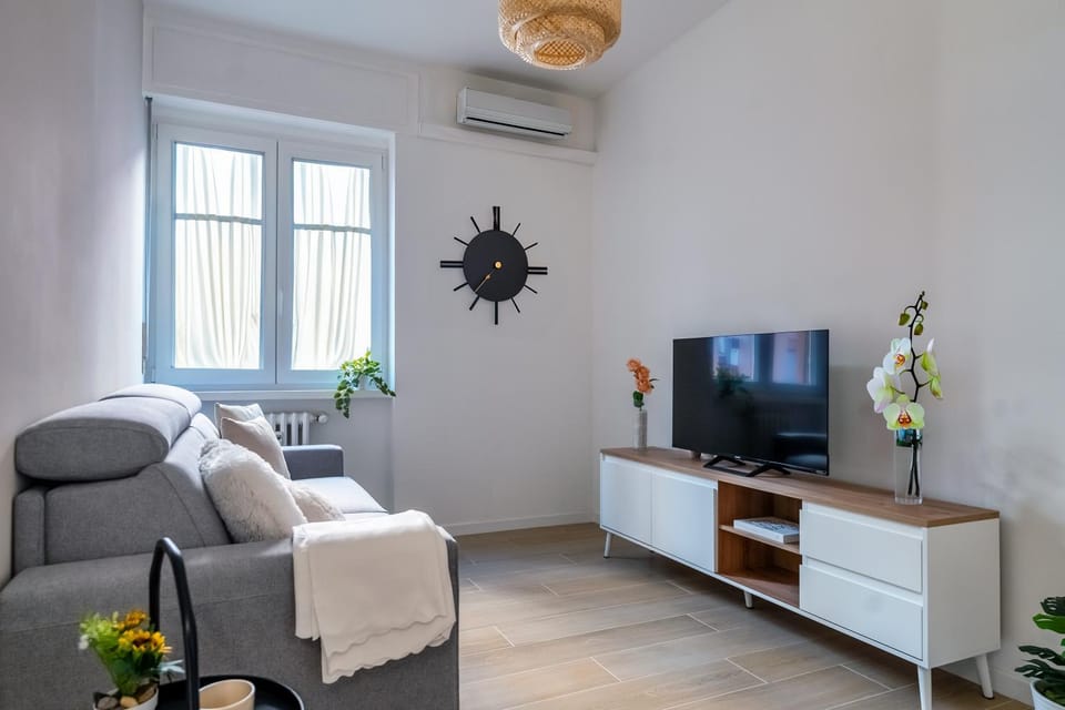 TV and multimedia, Seating area