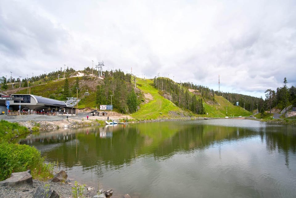 Nearby landmark, Spring, Day, Mountain view