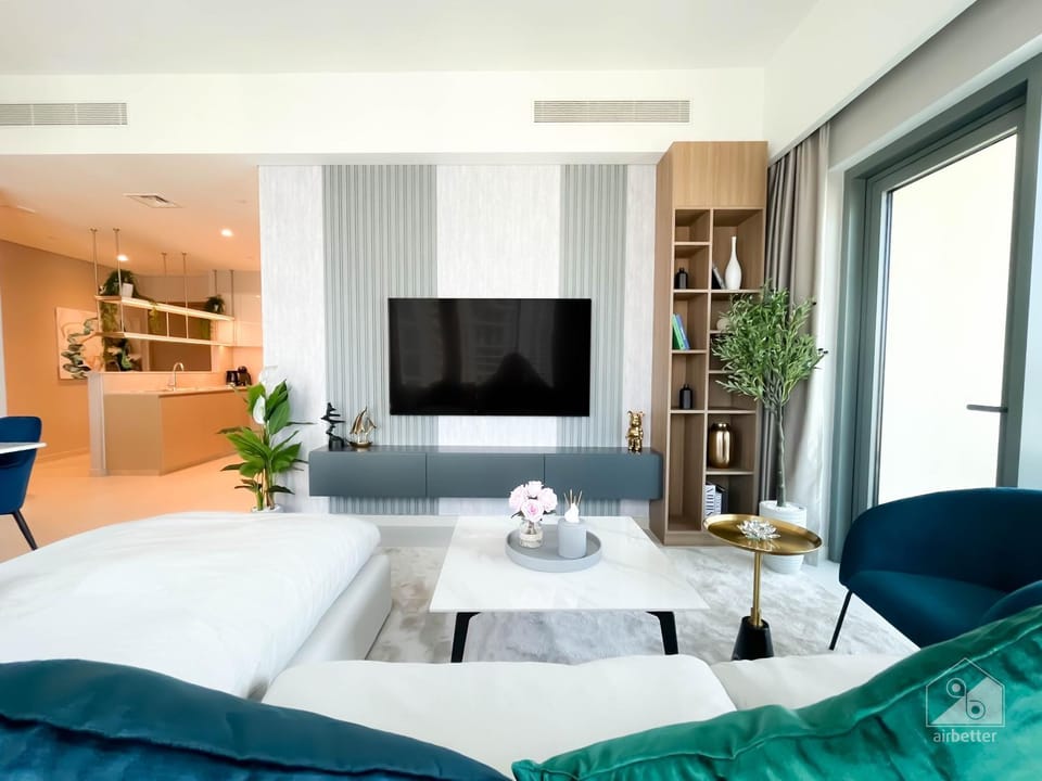 Luxury Burj Royale Apt Balcony Burj Khalifa View Apartment in Dubai