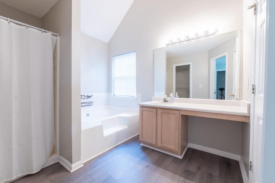 Bathroom, Bath, towels