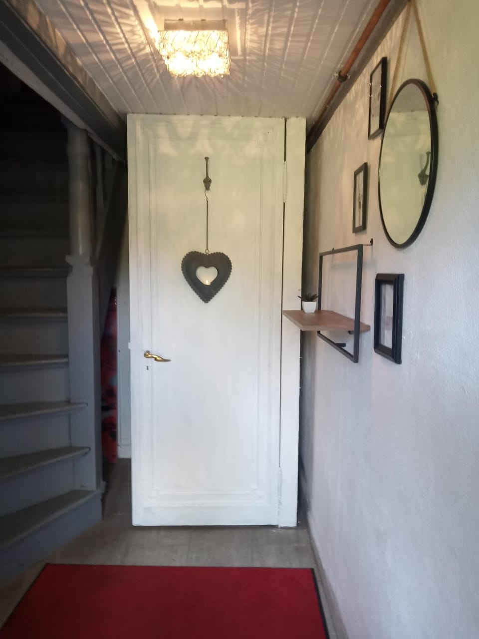 Facade/entrance, Kitchen or kitchenette