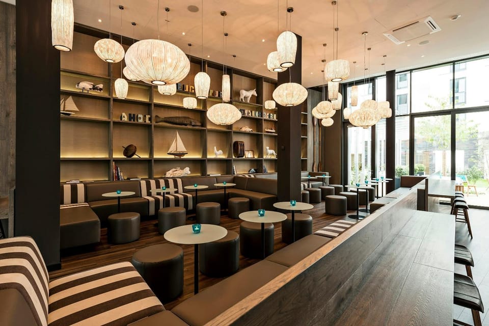 Lounge or bar