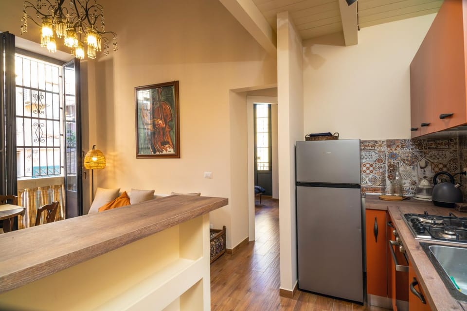 Kitchen or kitchenette, Living room