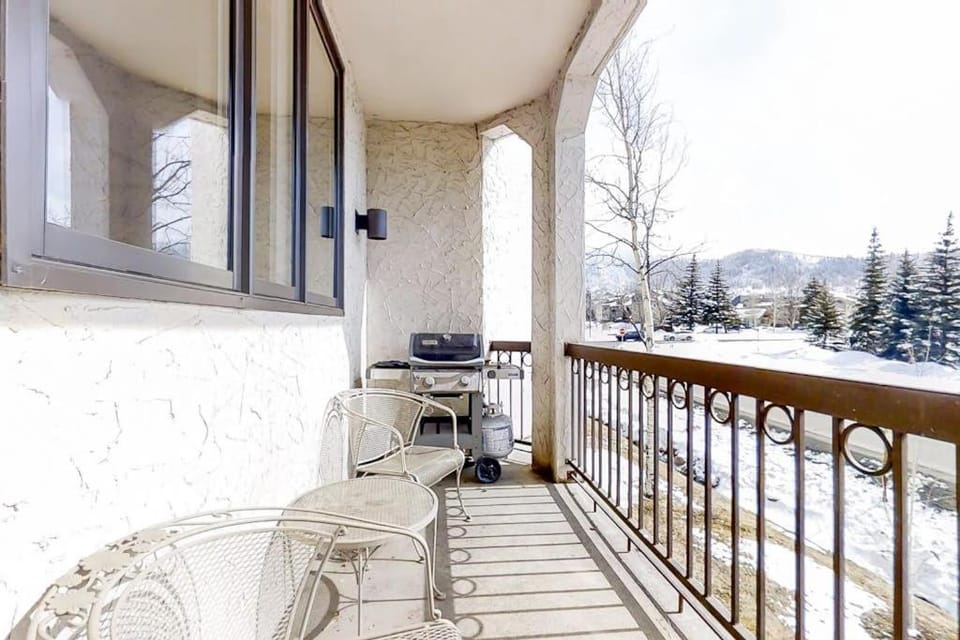 Meadows Cambridge 1 Apartment in Steamboat Springs