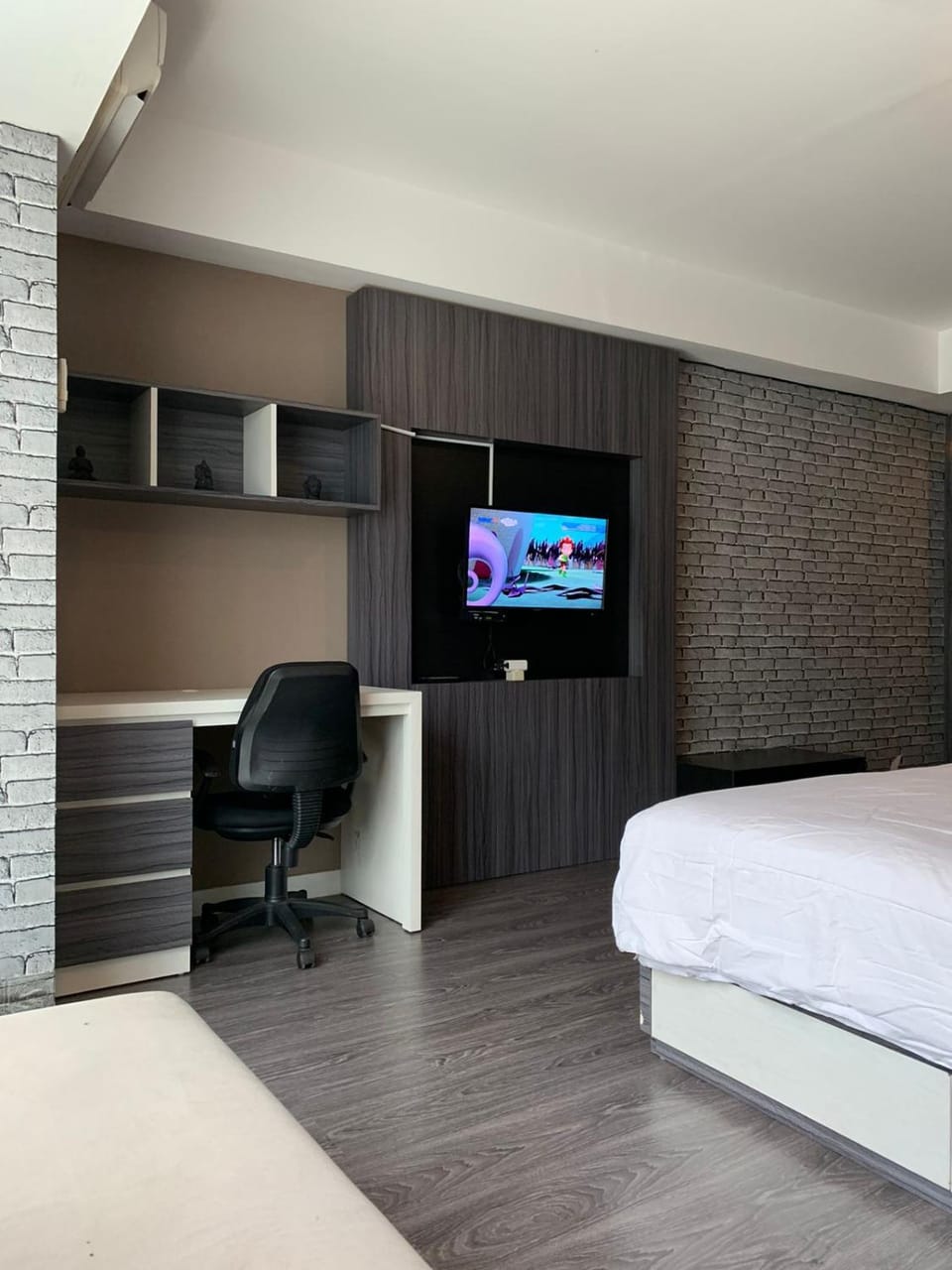 Vins Room at Mataram City Tower Sadewa Apartment in Special Region of Yogyakarta