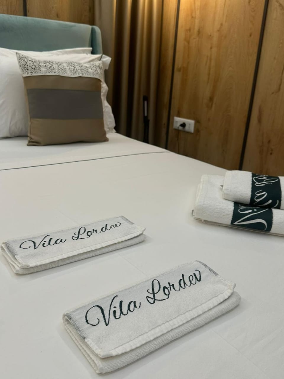 Bed, Photo of the whole room, Bedroom, towels, wardrobe