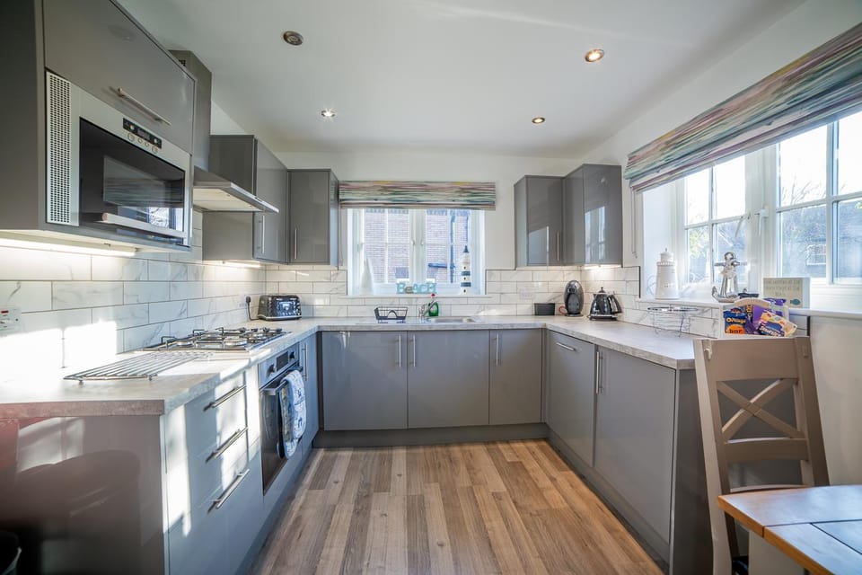 Kitchen or kitchenette, dishwasher, minibar, pet friendly, stove, toaster