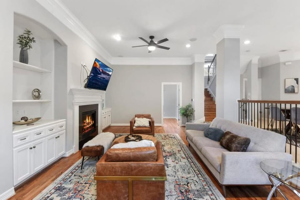 Communal lounge/ TV room, TV and multimedia, Living room, Seating area, Evening entertainment, fireplace