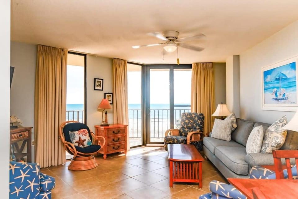 Peak Paradise 3 BR Oceanfront Summit Condo w Pool House in North Myrtle Beach