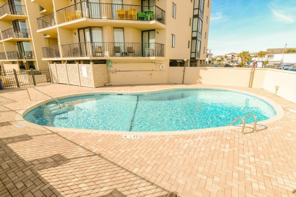 Peak Paradise 3 BR Oceanfront Summit Condo w Pool House in North Myrtle Beach