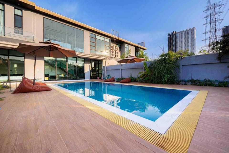 曼谷市区700平五房独栋泳池别墅 Villa in Bangkok