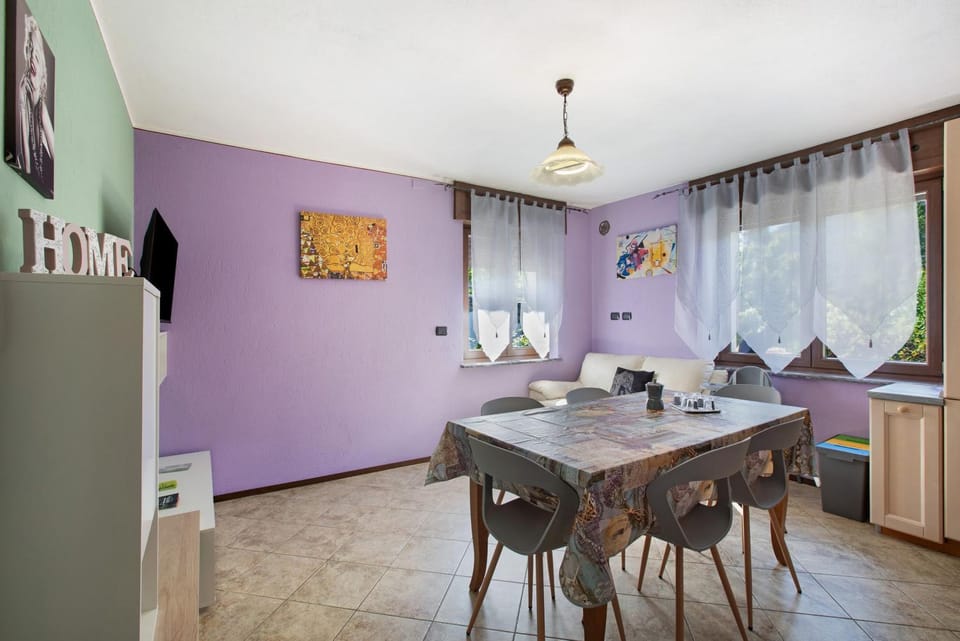 Property building, Kitchen or kitchenette, Living room