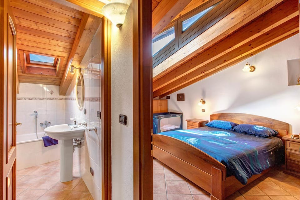 Property building, Living room, Bedroom