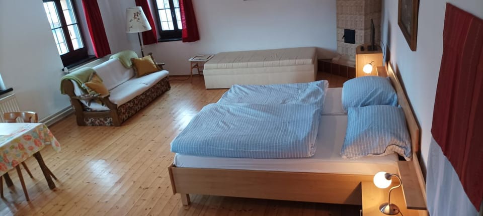 Bed, Photo of the whole room