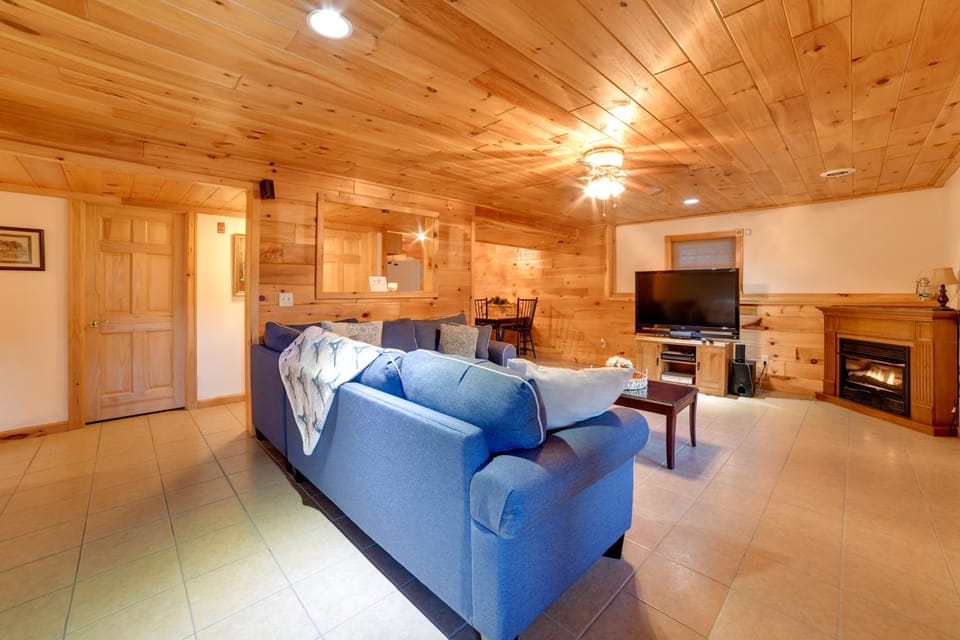 Romantic Afton Escape w/ Fire Pit & Scenic Views House in New York