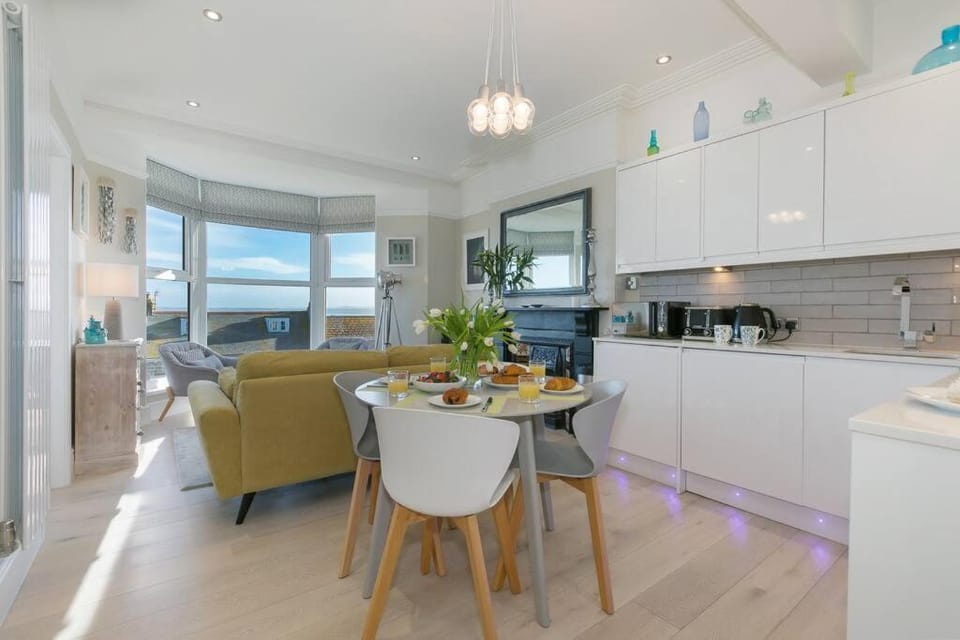 Sea Salt sea views parking Apartment in Saint Ives