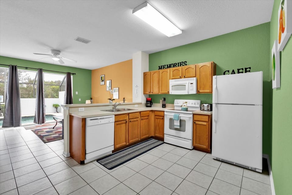 Kitchen or kitchenette