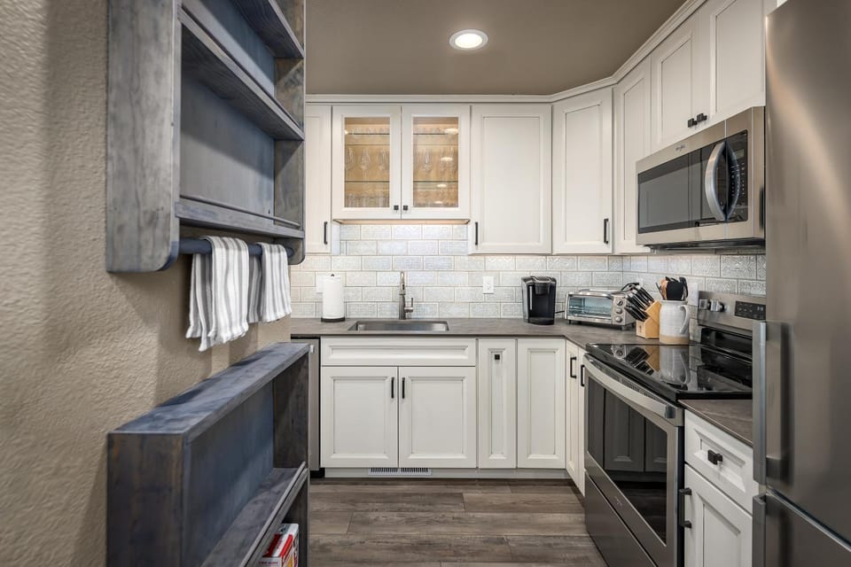 128 McCloud - Luxury Couples Retreat House in Incline Village