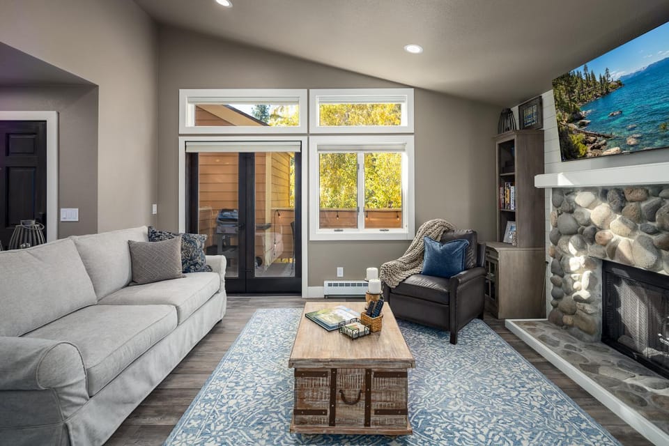 128 McCloud - Luxury Couples Retreat House in Incline Village