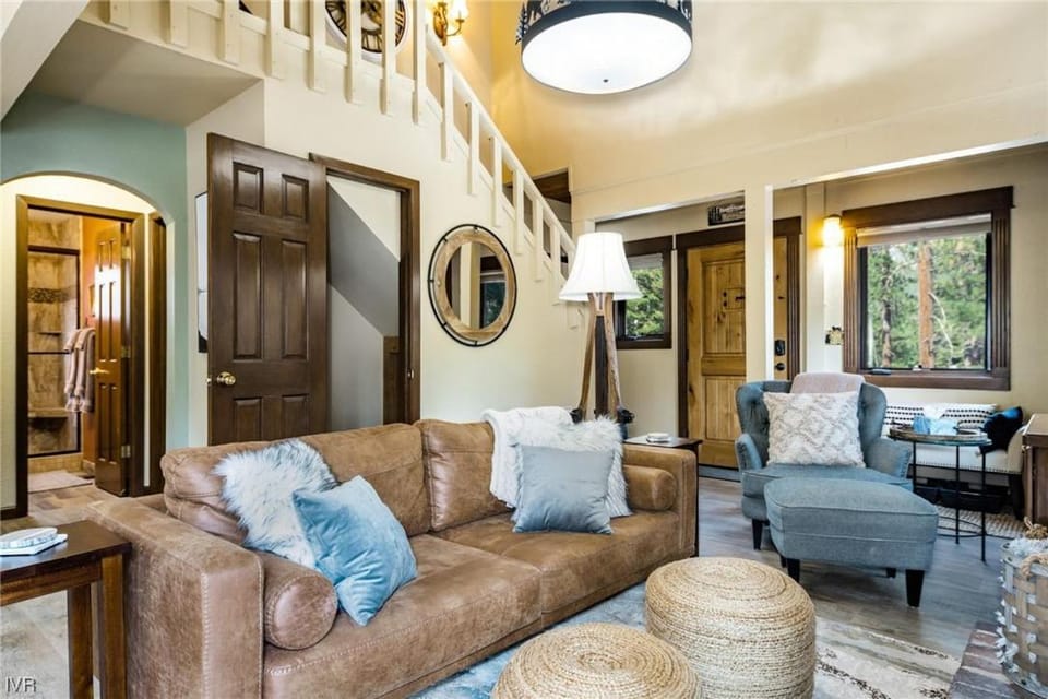1331 Zurich Lane - Modern Mountain Chalet House in Incline Village