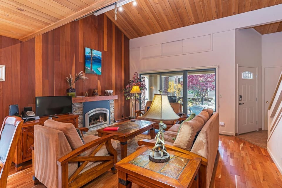 Forest Pines Condo #216 House in Incline Village