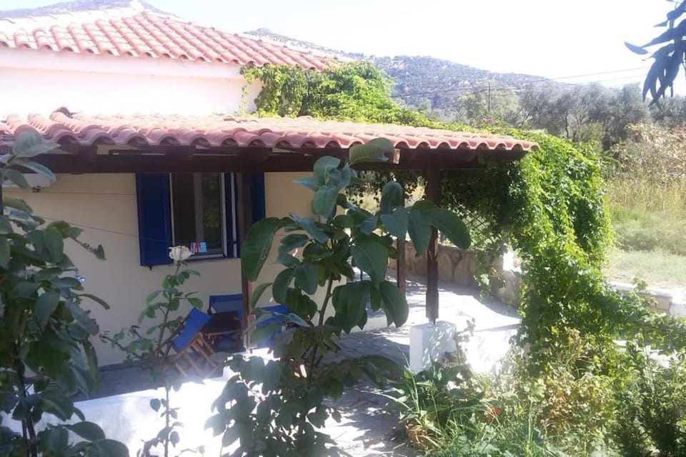 A CASA D'IRENE House in Samos, Greece