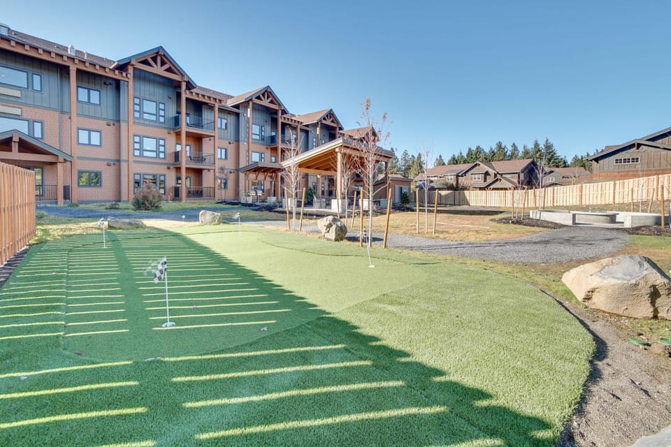 Suncadia Resort Condo: Balcony & Golf Course Views House in Kittitas County