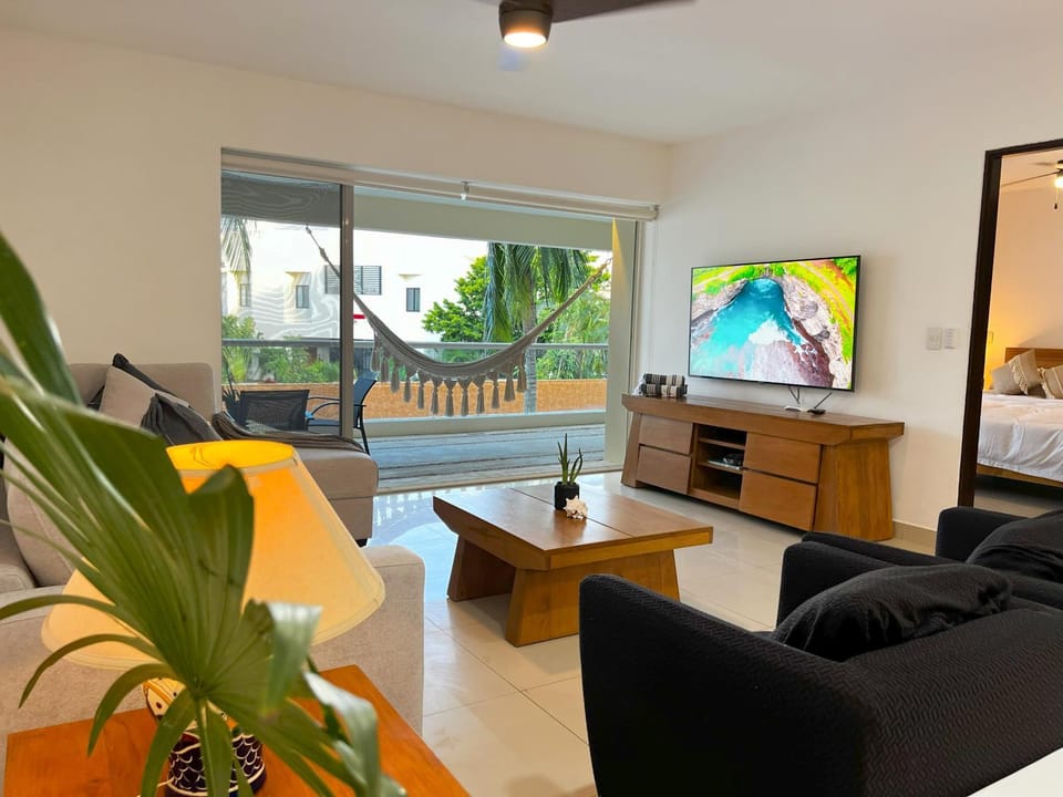 Bed, TV and multimedia, Balcony/Terrace, Living room, Sunrise