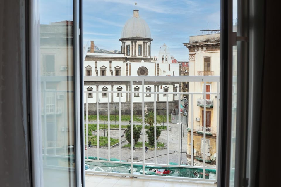 Property building, Nearby landmark, Day, City view, Landmark view