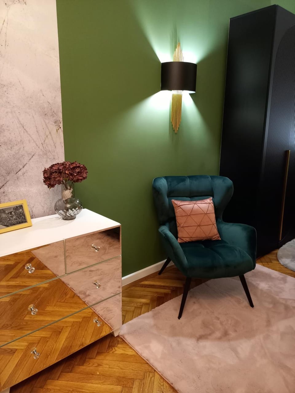 Seating area, wardrobe