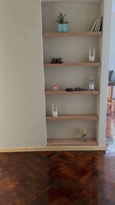 Depto renovado en recoleta. Apartment in Buenos Aires