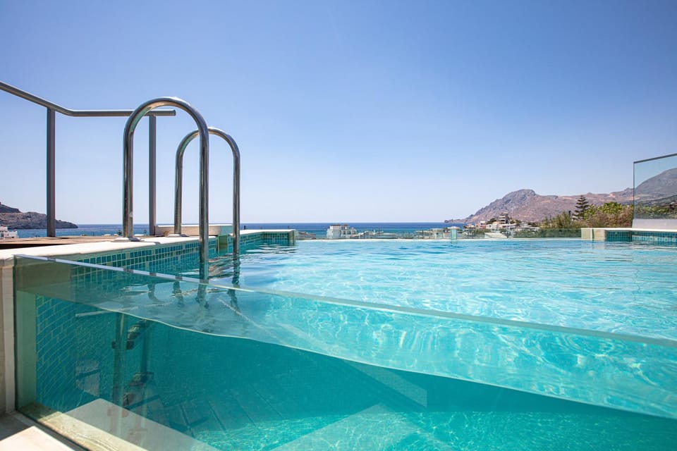 Natural landscape, Hot Tub, Pool view, Sea view, Swimming pool, Swimming pool